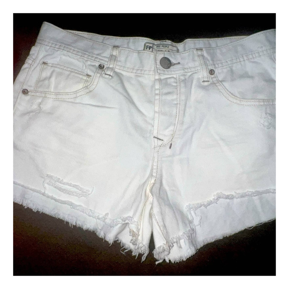 Free people White denim shorts